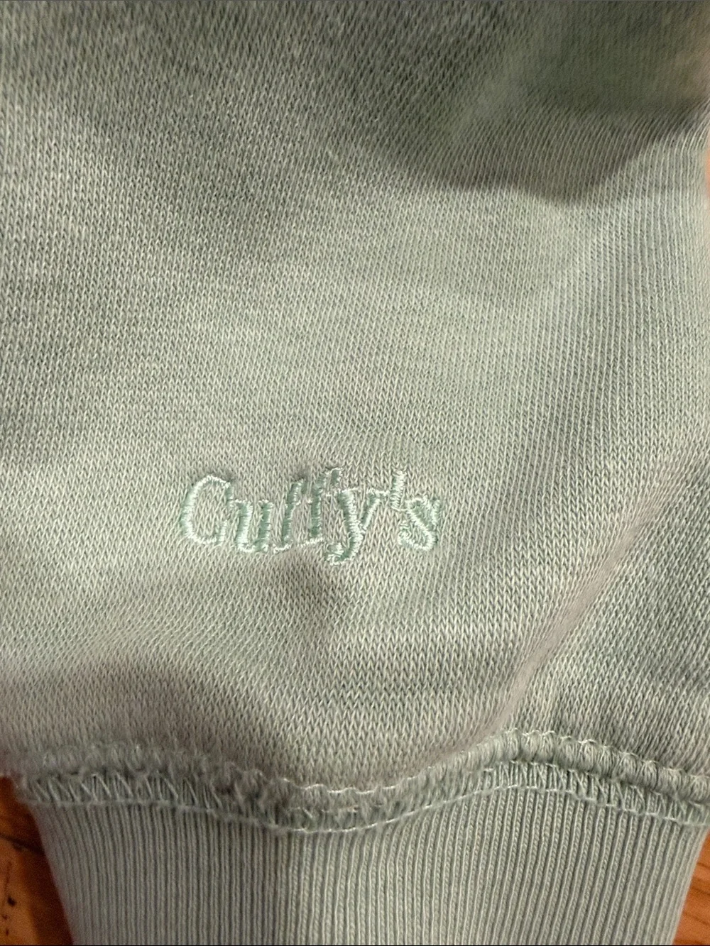 Cuffy’S kids cape cod hoodie size medium (10-12).